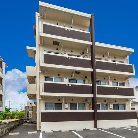 Hotel Mr.Kinjo In Tonoshiro Miyara エクステリア 写真